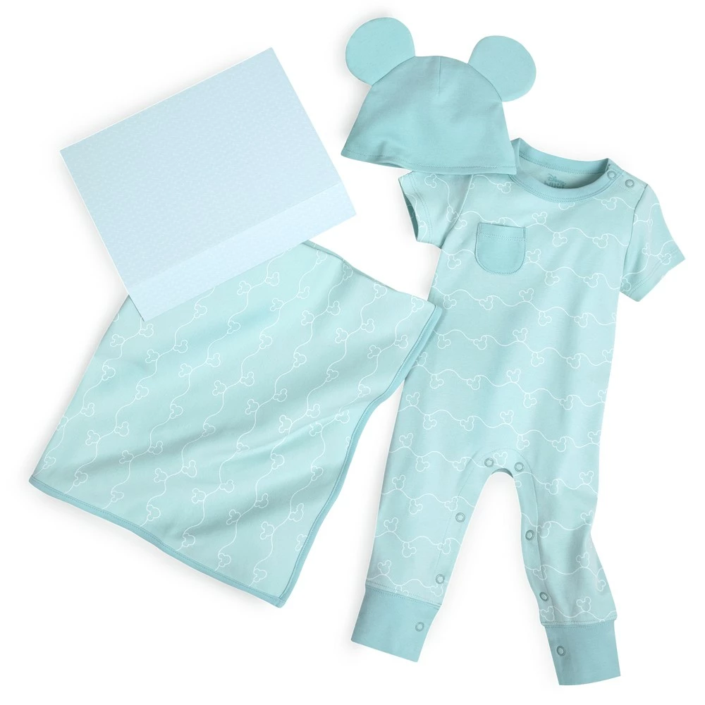 Disney Store Ensemble Cadeau Pour Bébé Mickey 1 Disney Store Ensemble Cadeau Pour Bébé Mickey