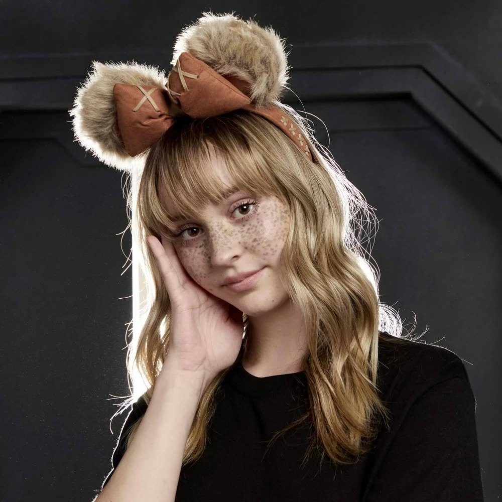 Disney Parks Disneyland Serre-tête à Oreilles De Wicket Pour Adultes Par Ashley Eckstein, Star Wars 2 Disney Parks Disneyland Serre-tête à Oreilles De Wicket Pour Adultes Par Ashley Eckstein, Star Wars – Image 2