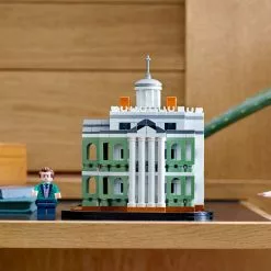 LEGO Mini Disney 40521 Le Manoir Hanté De Disney Miniature -Disney Store 461033128251 5