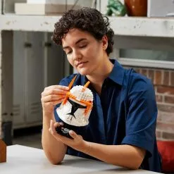 LEGO Star Wars 75350 Le Casque Du Commandant Clone Cody -Disney Store 461034183822 5