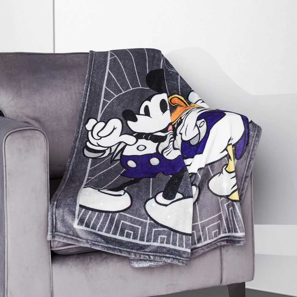 Disney Store Jeté Mickey Et Ses Amis Disney100 Celebration 2 Disney Store Jeté Mickey Et Ses Amis Disney100 Celebration – Image 2