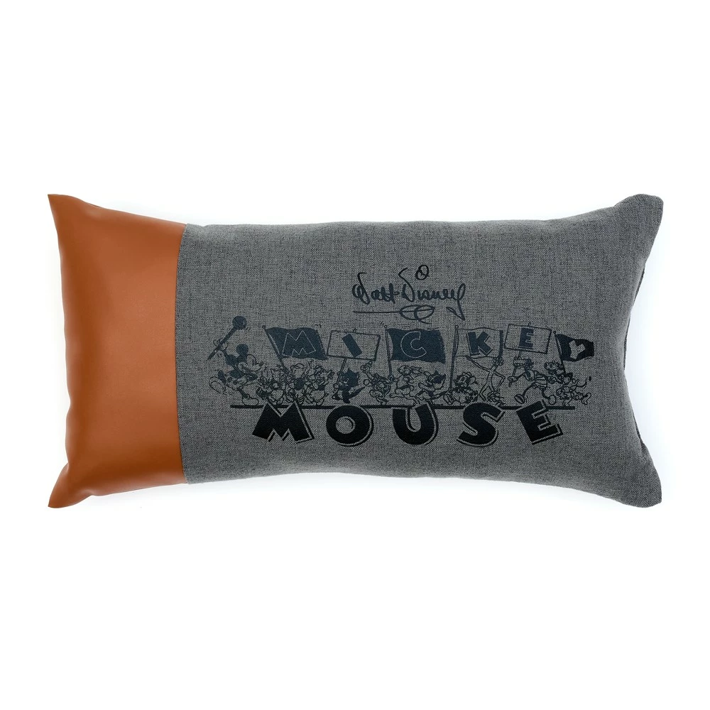 Disney Store Coussin Mickey Walt Disney Studios Disney100 Eras 1 Disney Store Coussin Mickey Walt Disney Studios Disney100 Eras