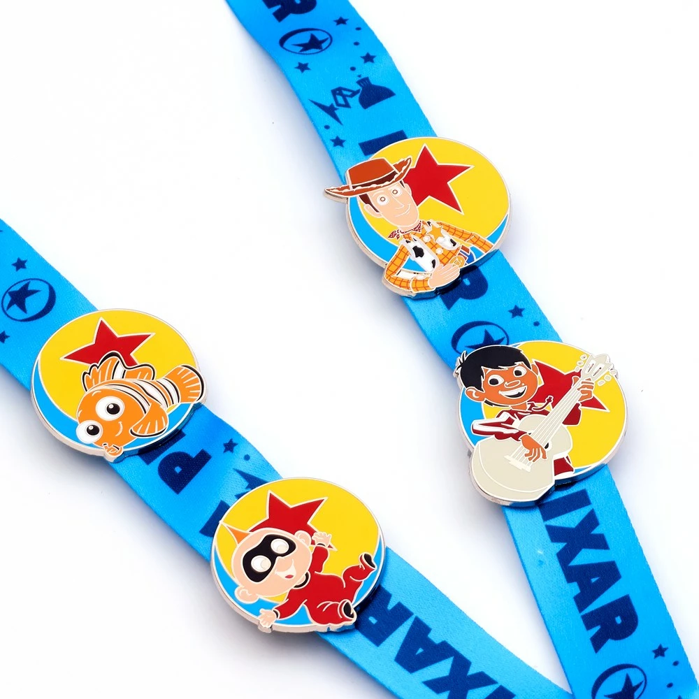 Disney Store Ensemble Pin's Et Tour De Cou Pixar 2 Disney Store Ensemble Pin's Et Tour De Cou Pixar – Image 2