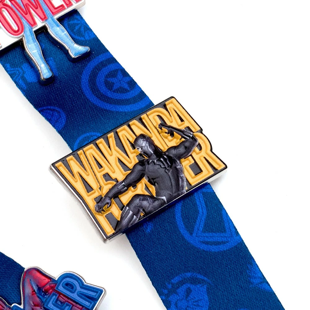 Disney Store Ensemble Pin's Et Tour De Cou Avengers 5 Disney Store Ensemble Pin's Et Tour De Cou Avengers – Image 5