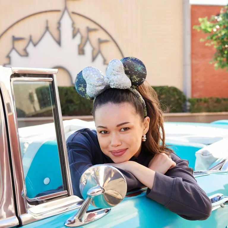 Disney Store -Disney Store 428403698097 1 768x768 1